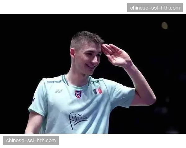 从资格赛到冠军领奖台：法国黑马波波夫的逆袭全英之旅。