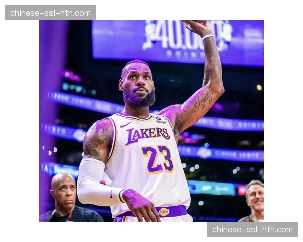 勒布朗·詹姆斯因脚踝伤势确认缺席未来两场常规赛