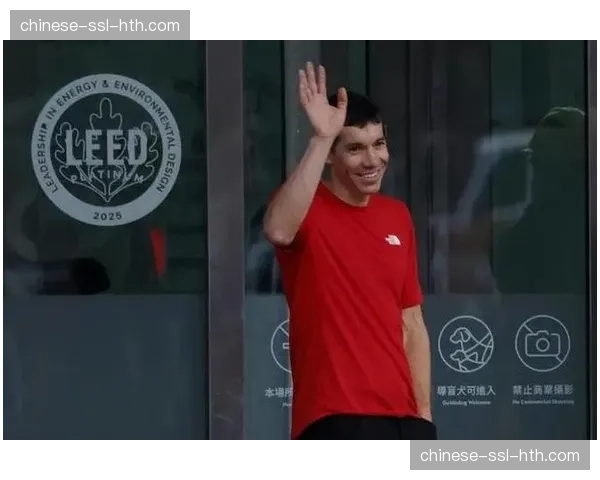 聚焦：前拜仁球星转型评论员，其个人节目成为转播商吸引流量的关键